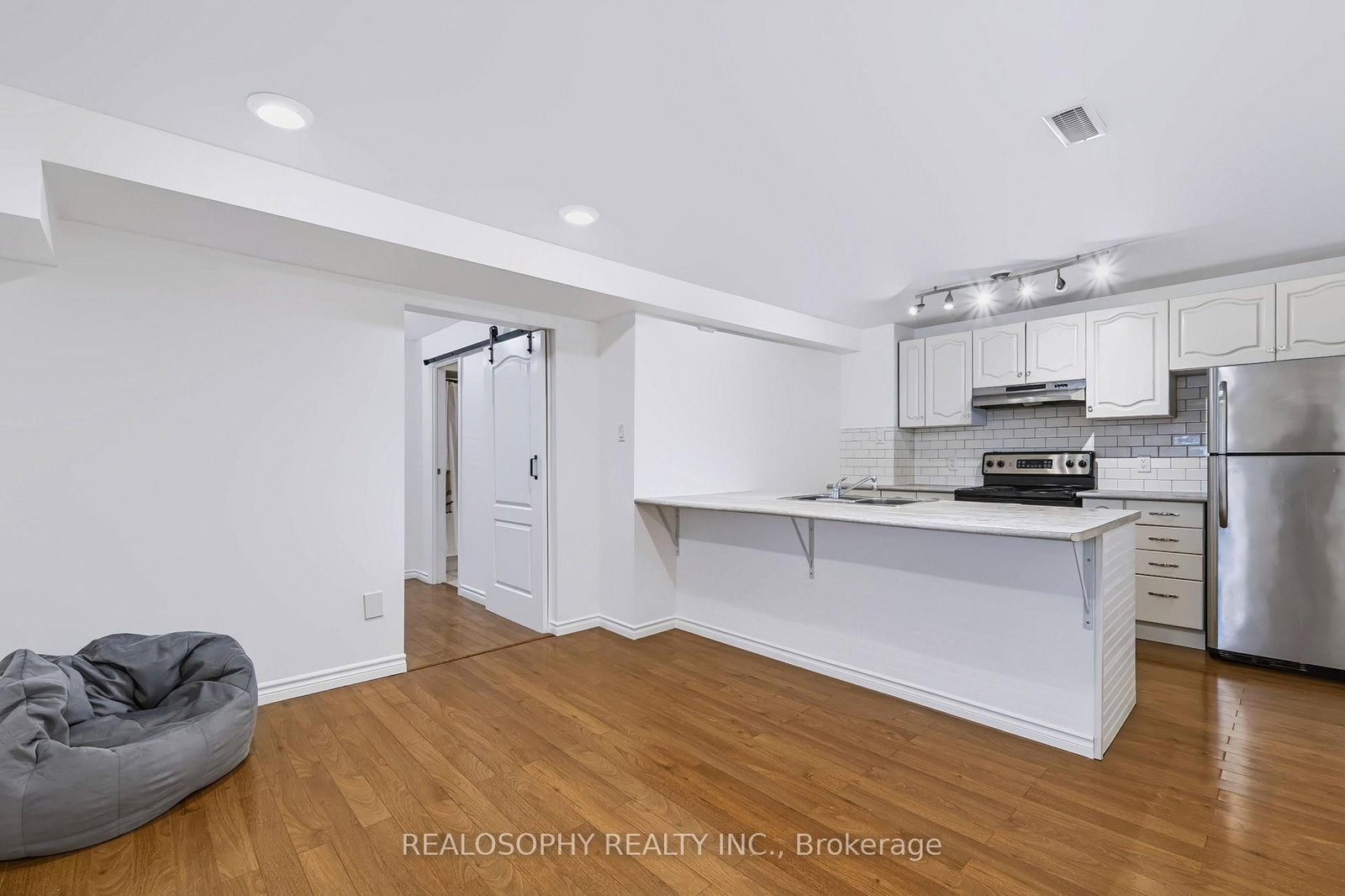 22 Murray Street • Barrie, ON photo 31