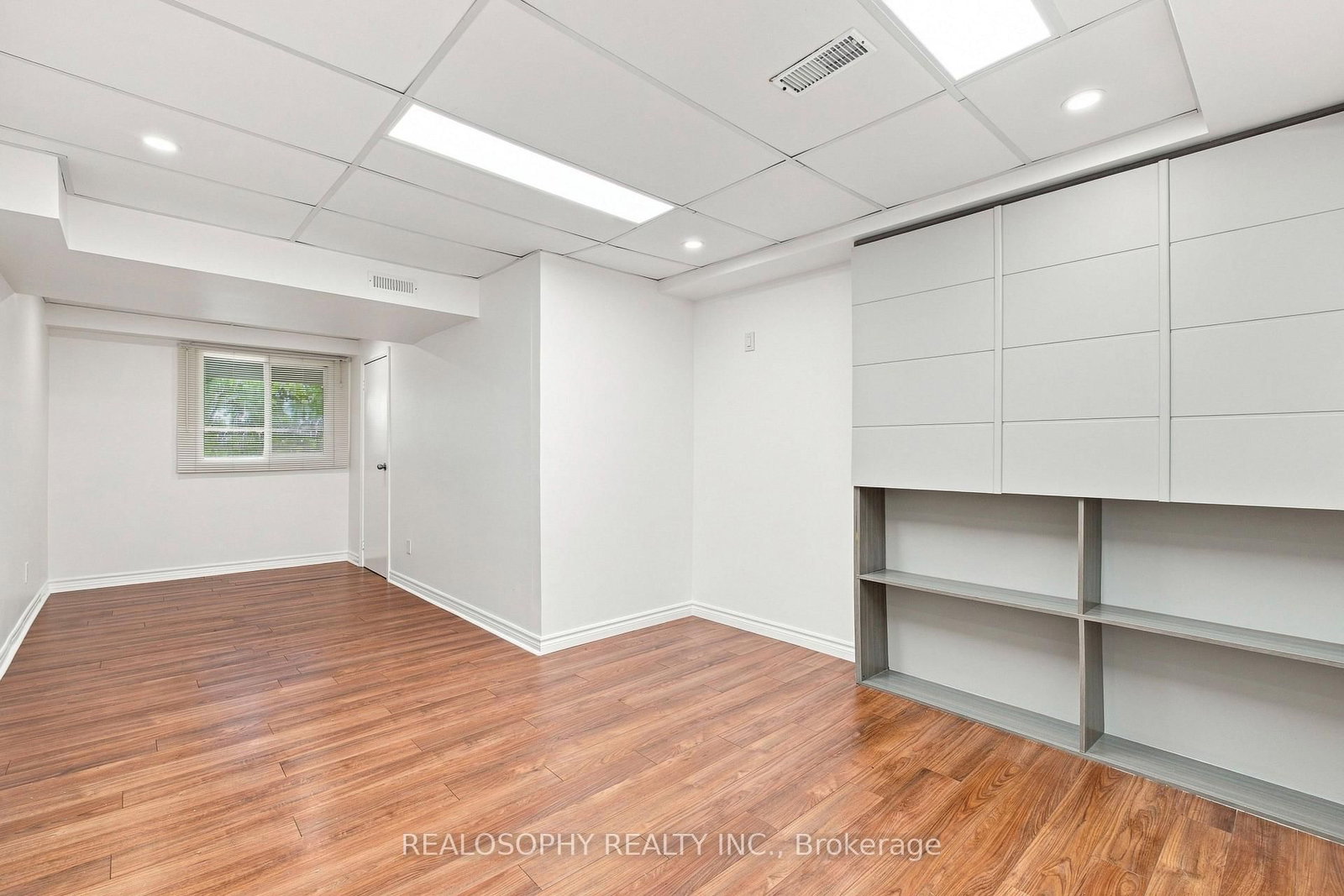 22 Murray Street • Barrie, ON photo 36