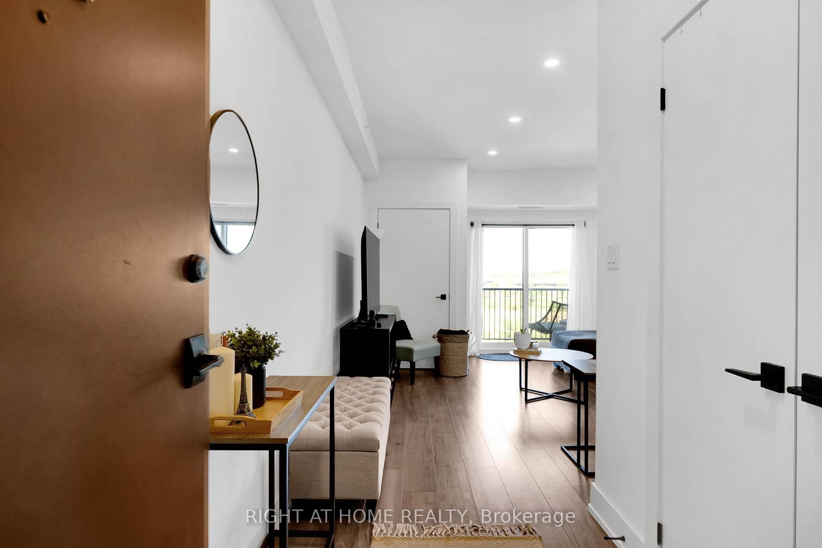 4 Spice Way • #202 • Barrie, ON photo 8