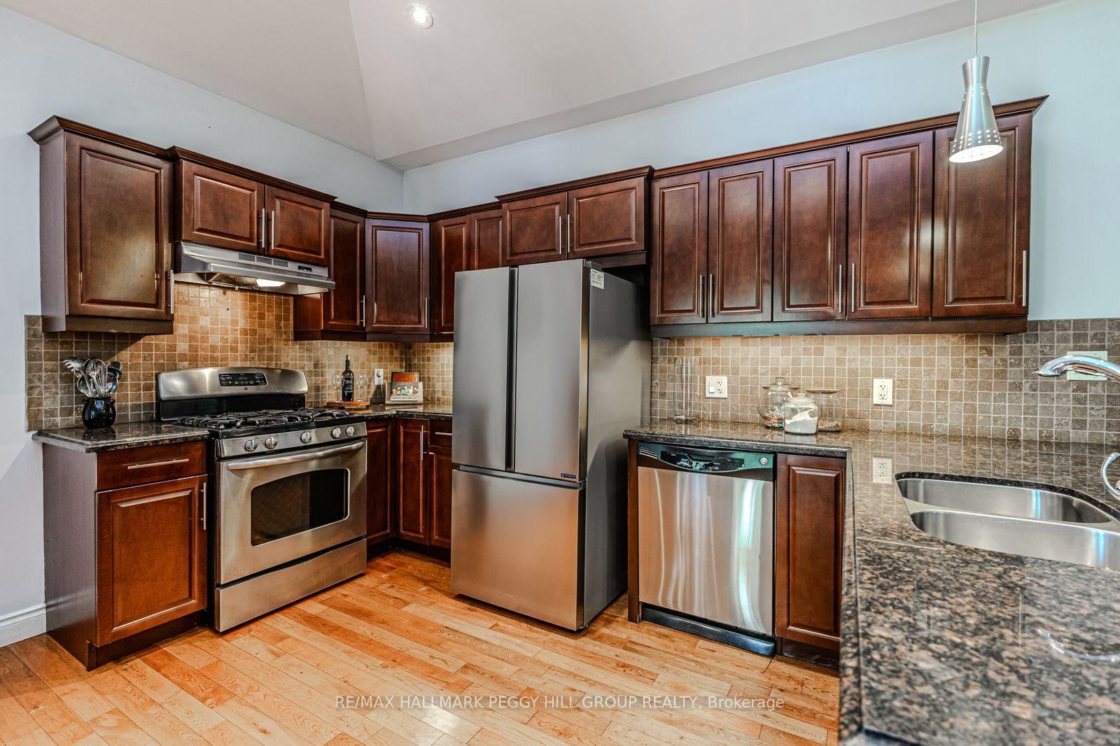 122 Trout Lane • Tiny, ON photo 6