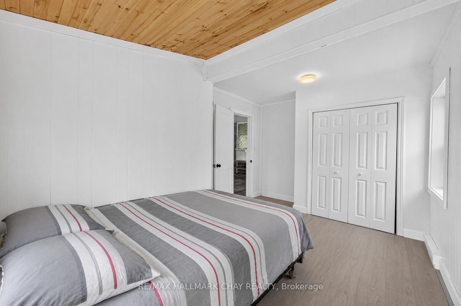 8 Myrtle Avenue • Oro-Medonte, ON photo 13