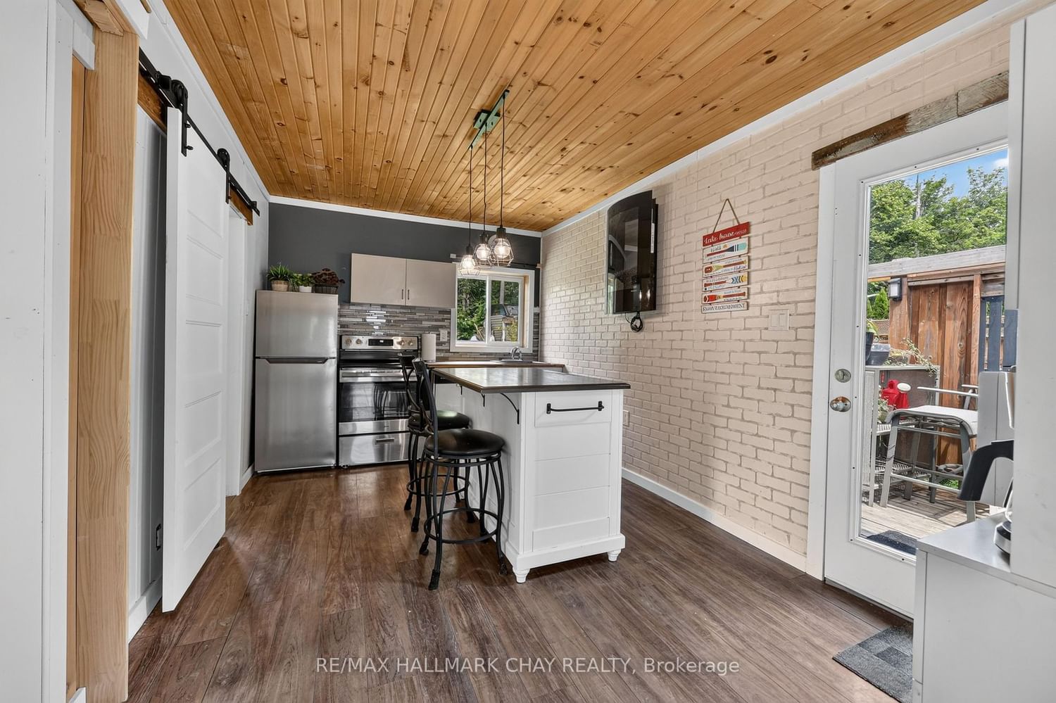 8 Myrtle Avenue • Oro-Medonte, ON photo 9