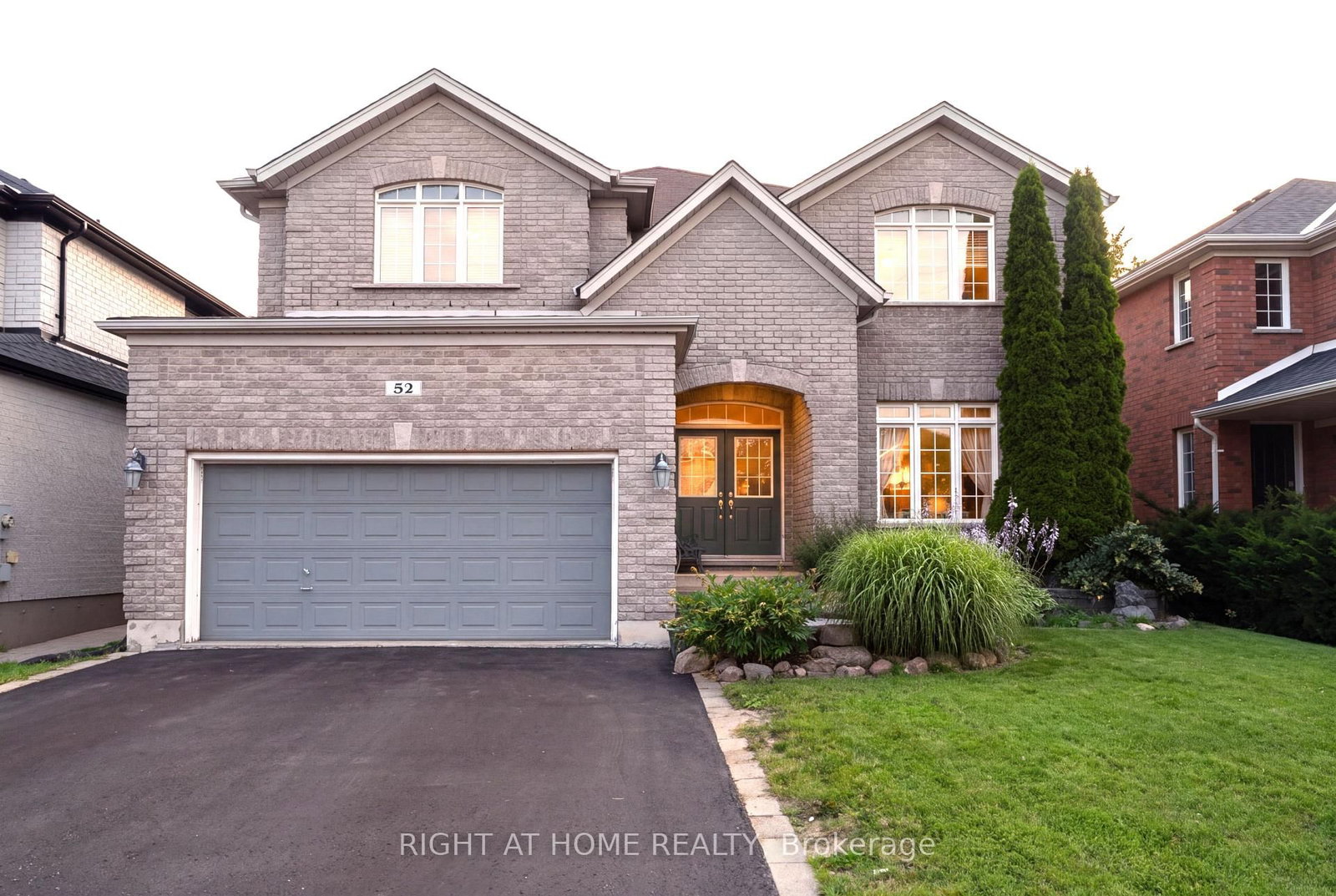 52 Prince William Way • Barrie, ON photo 1