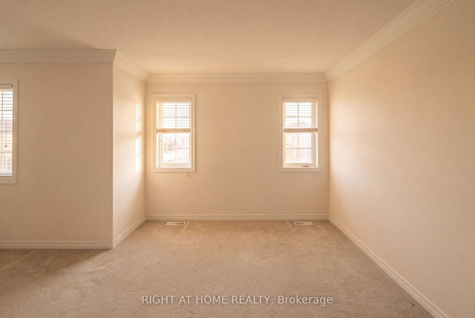 52 Prince William Way • Barrie, ON photo 29