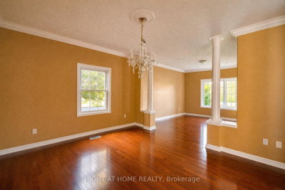 52 Prince William Way • Barrie, ON photo 9