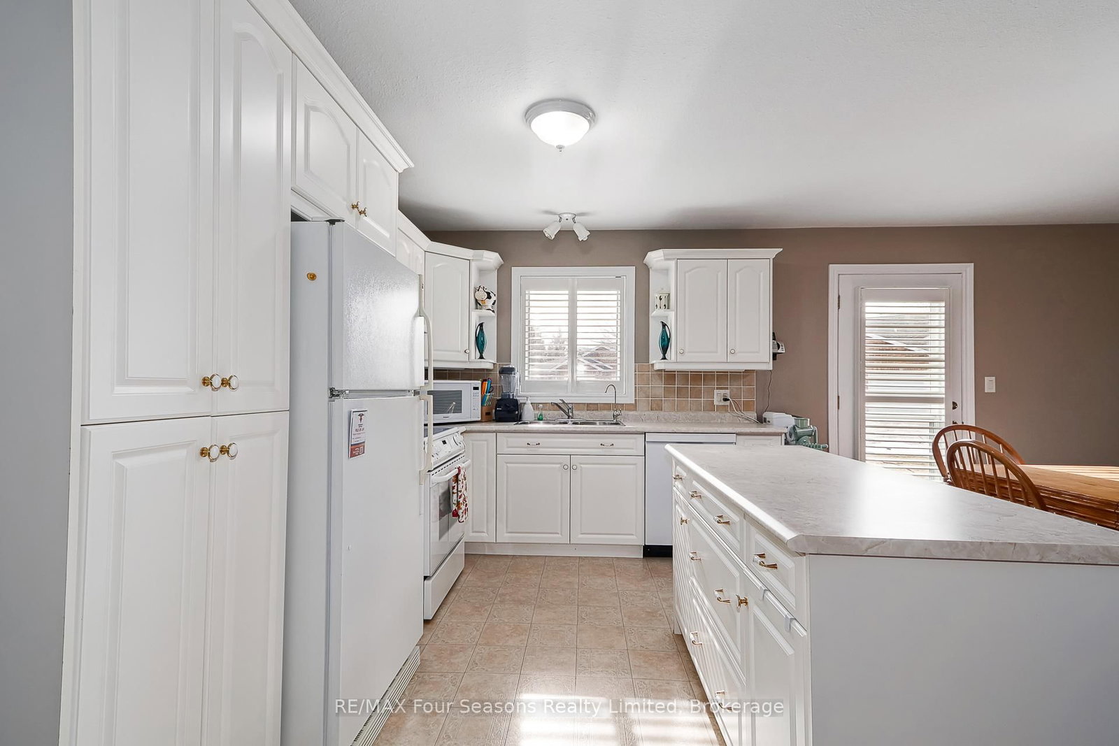275 Huron Street • #49 • Clearview, ON photo 10