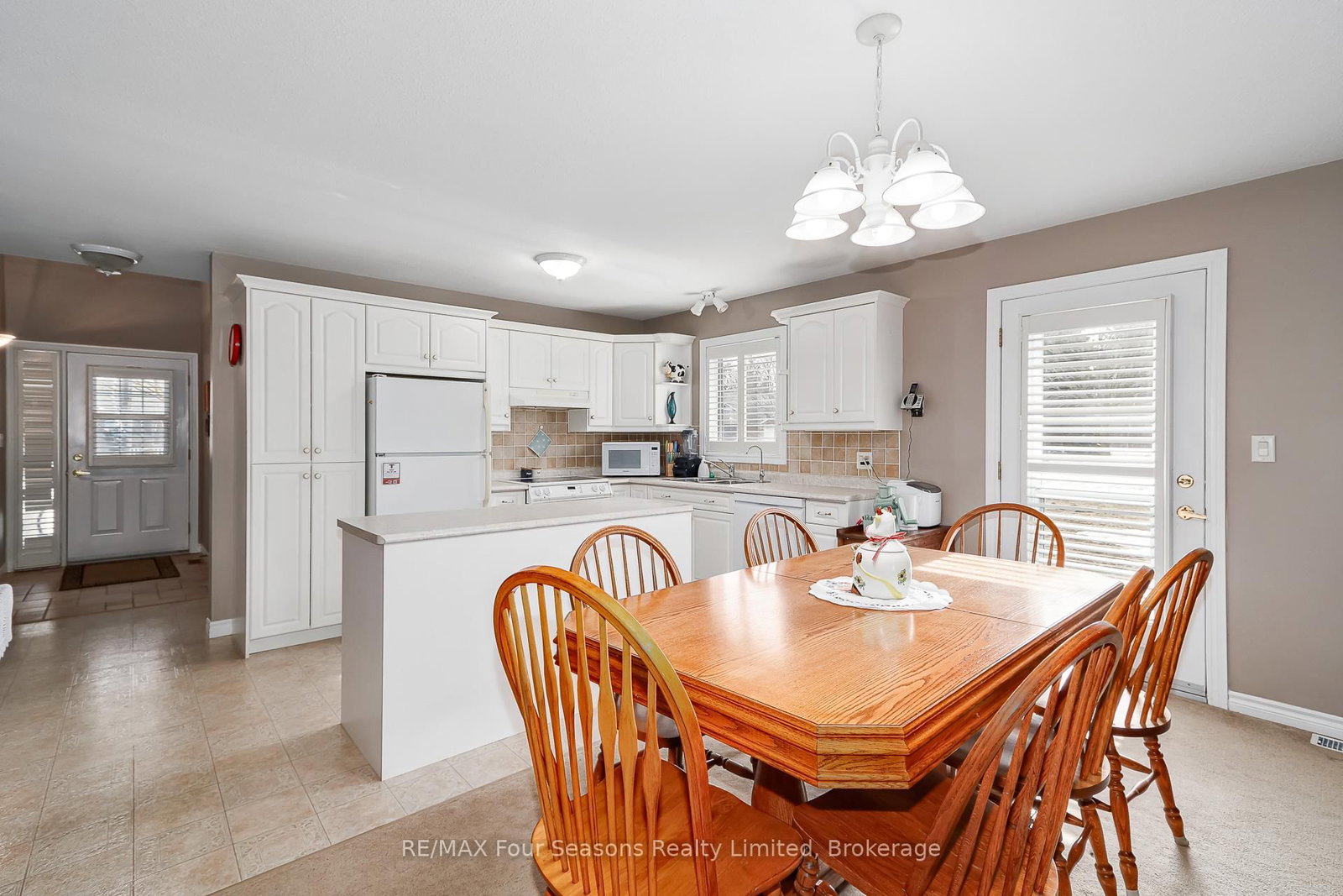 275 Huron Street • #49 • Clearview, ON photo 11