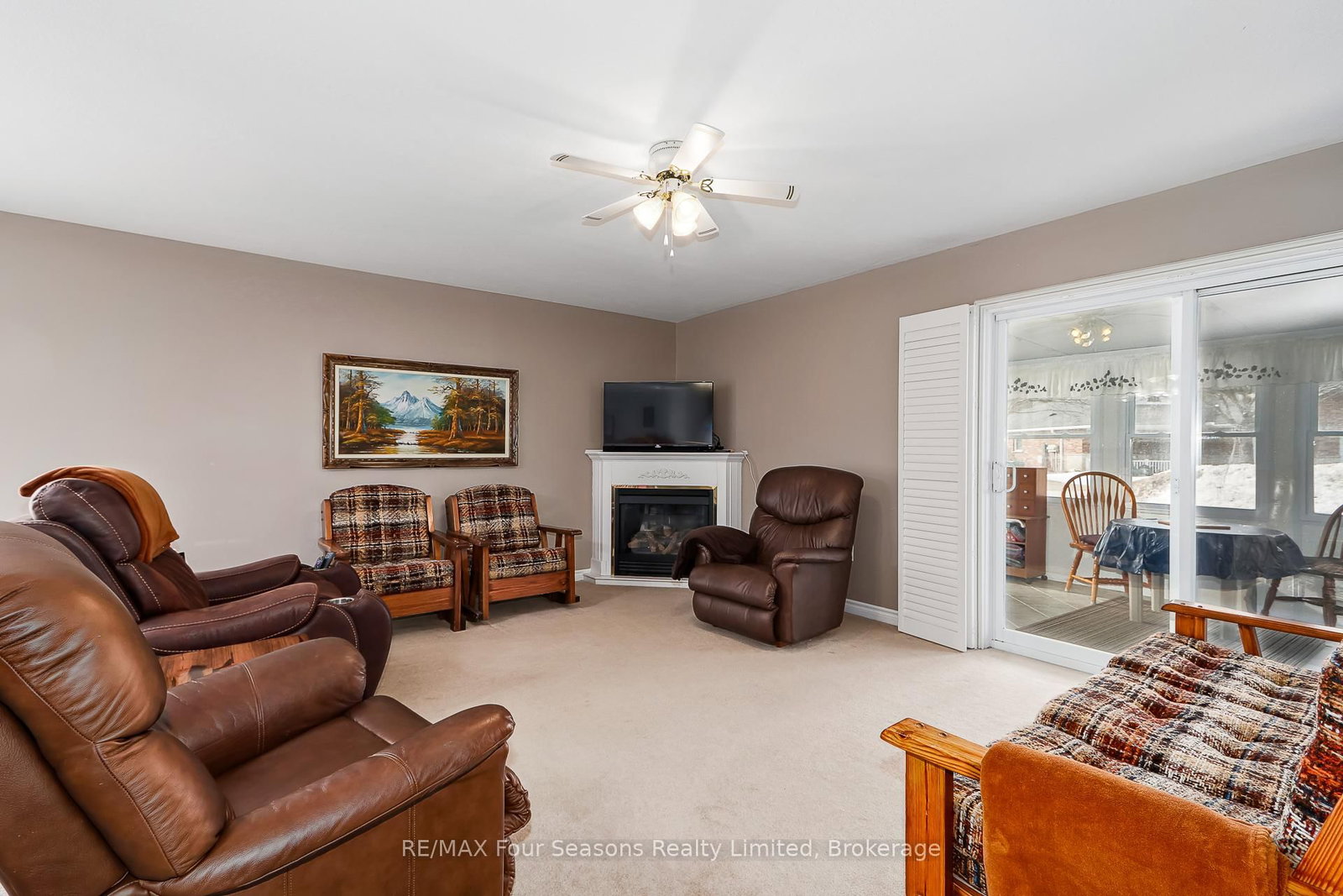 275 Huron Street • #49 • Clearview, ON photo 13
