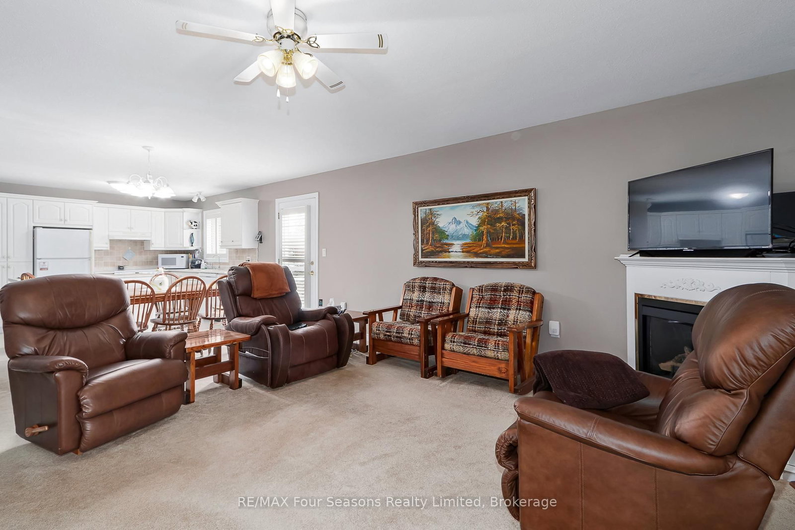 275 Huron Street • #49 • Clearview, ON photo 17