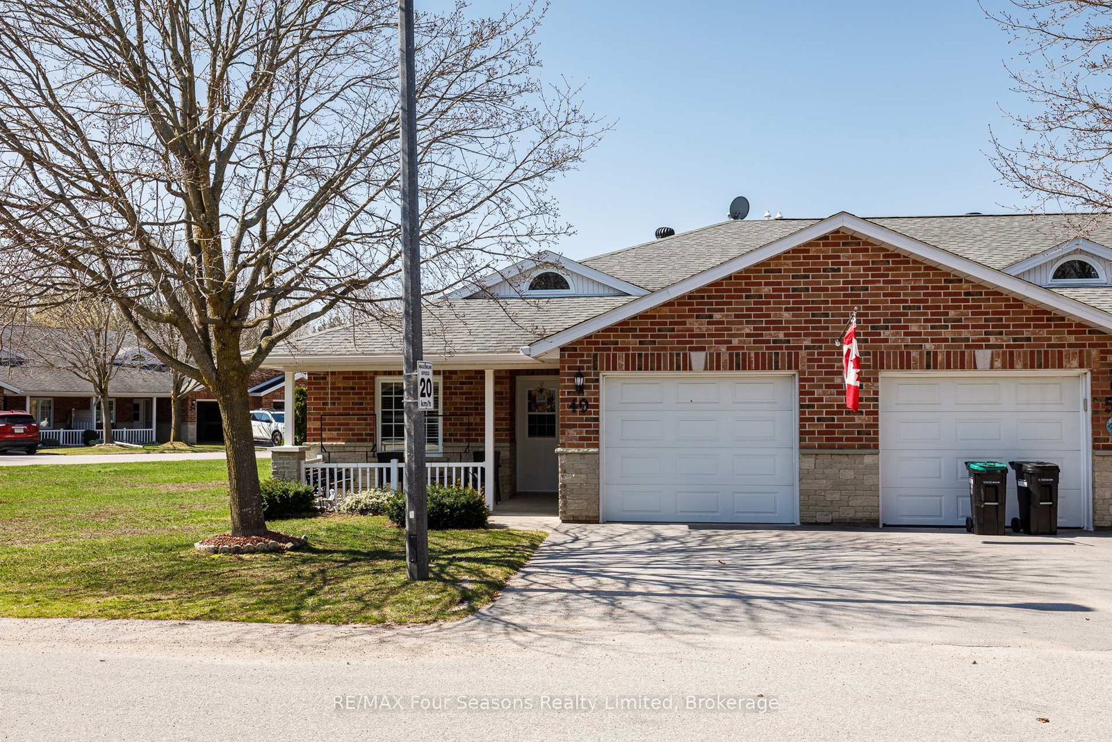 275 Huron Street • #49 • Clearview, ON photo 3