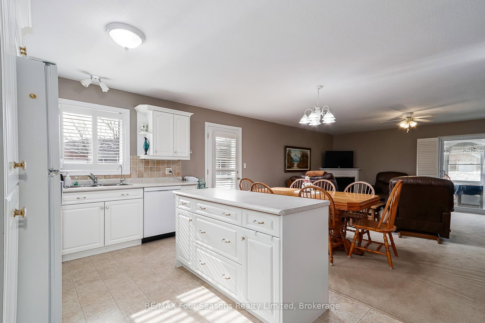 275 Huron Street • #49 • Clearview, ON photo 8