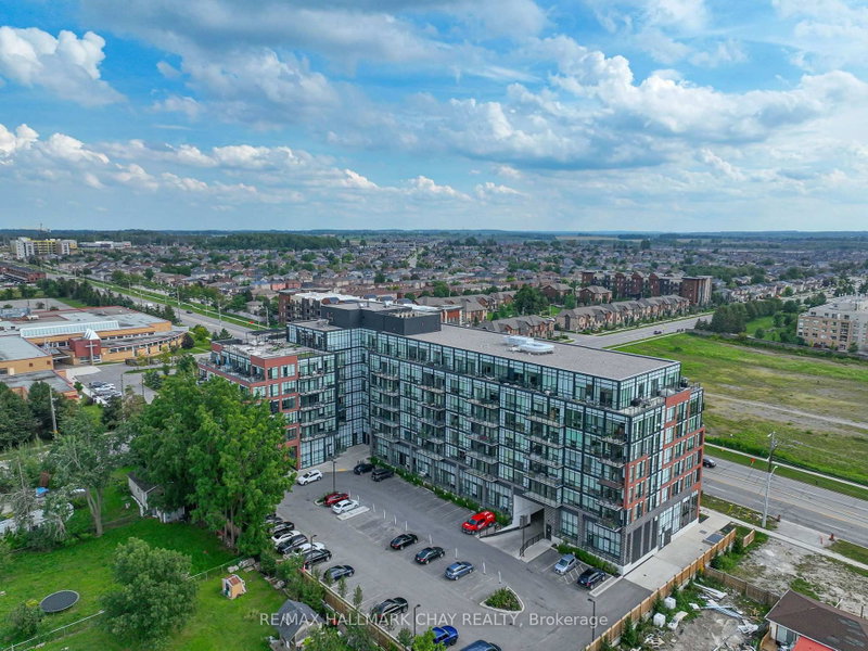 317 - 681 Yonge Street