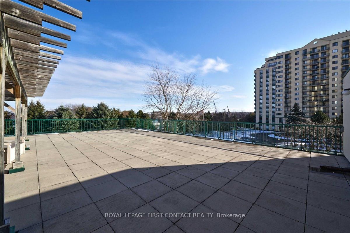 65 Ellen Street • #709 • Barrie, ON photo 15