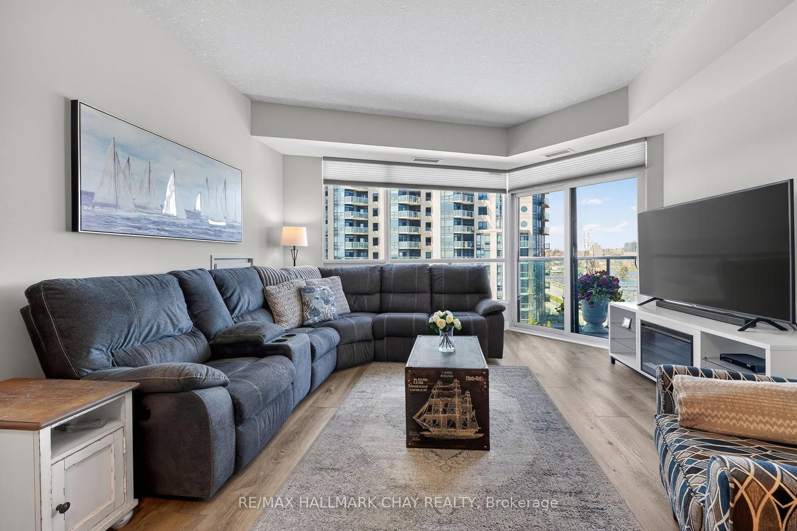 37 Ellen Street • #805 • Barrie, ON photo 11
