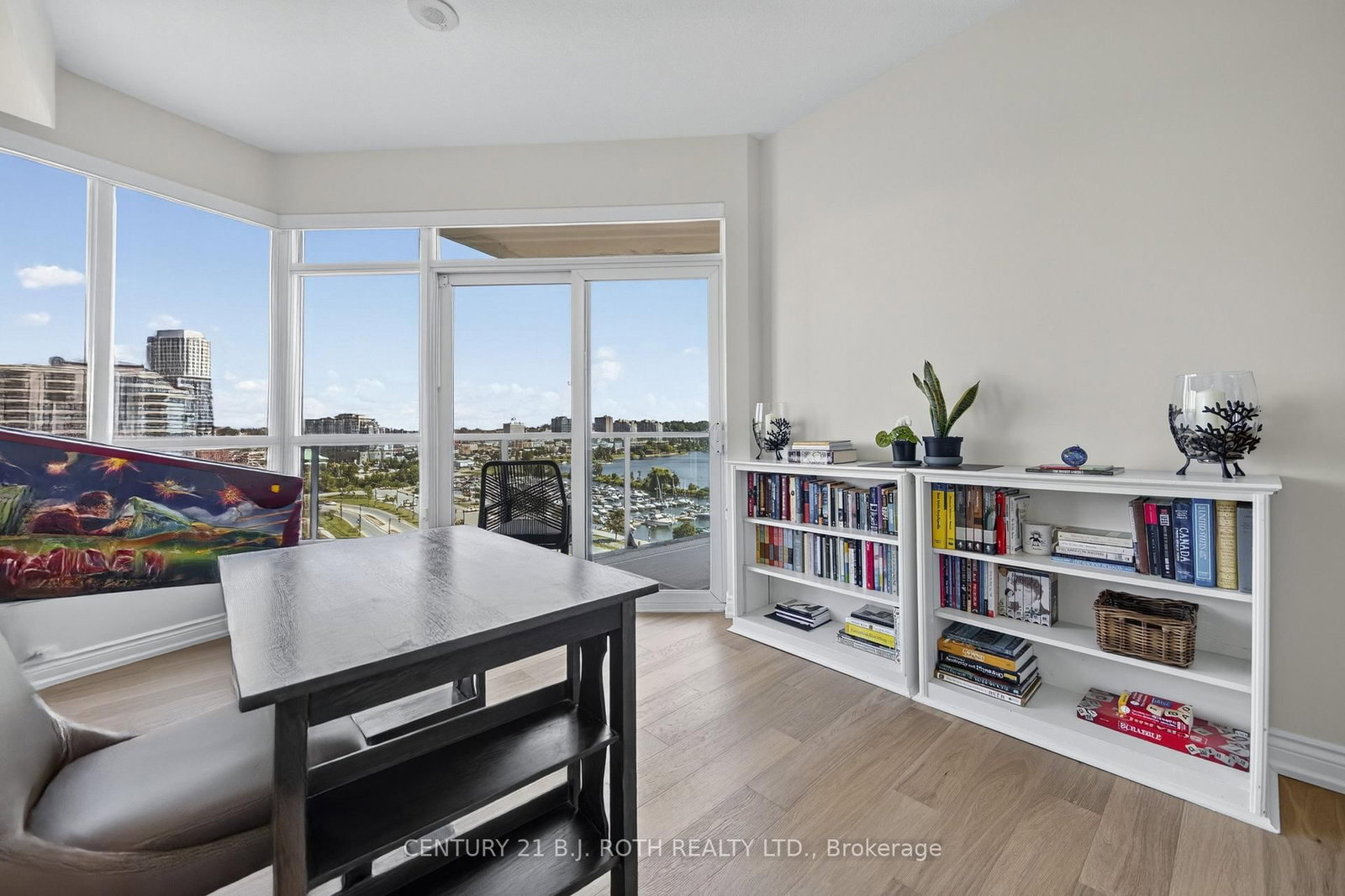 33 Ellen Street • #904 • Barrie, ON photo 17