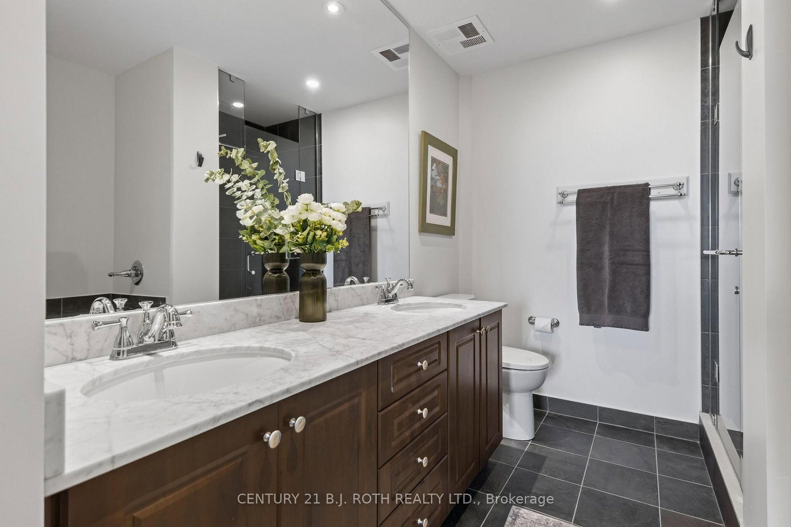 33 Ellen Street • #904 • Barrie, ON photo 25