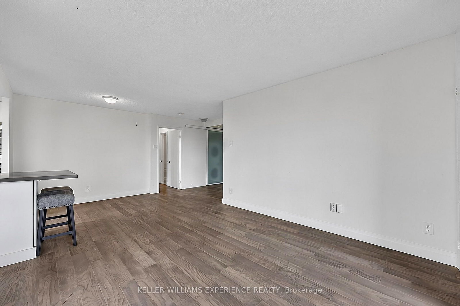 75 ELLEN Street • #904 • Barrie, ON photo 21