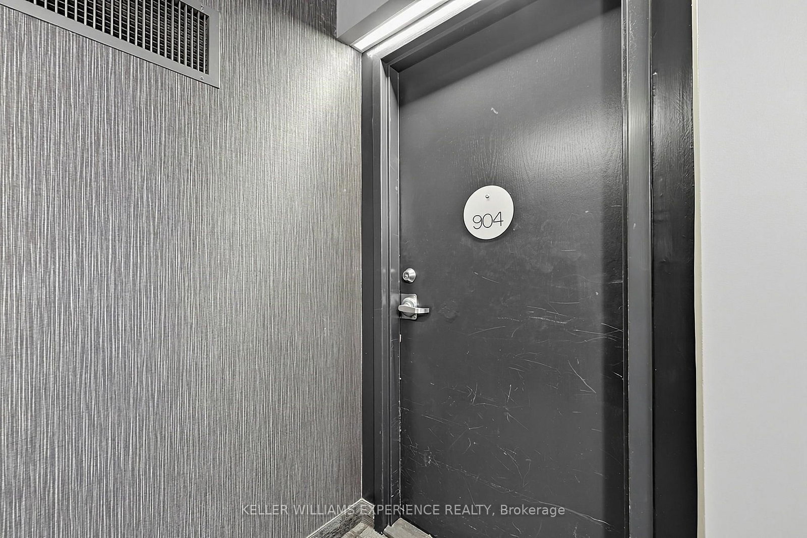 75 ELLEN Street • #904 • Barrie, ON photo 36