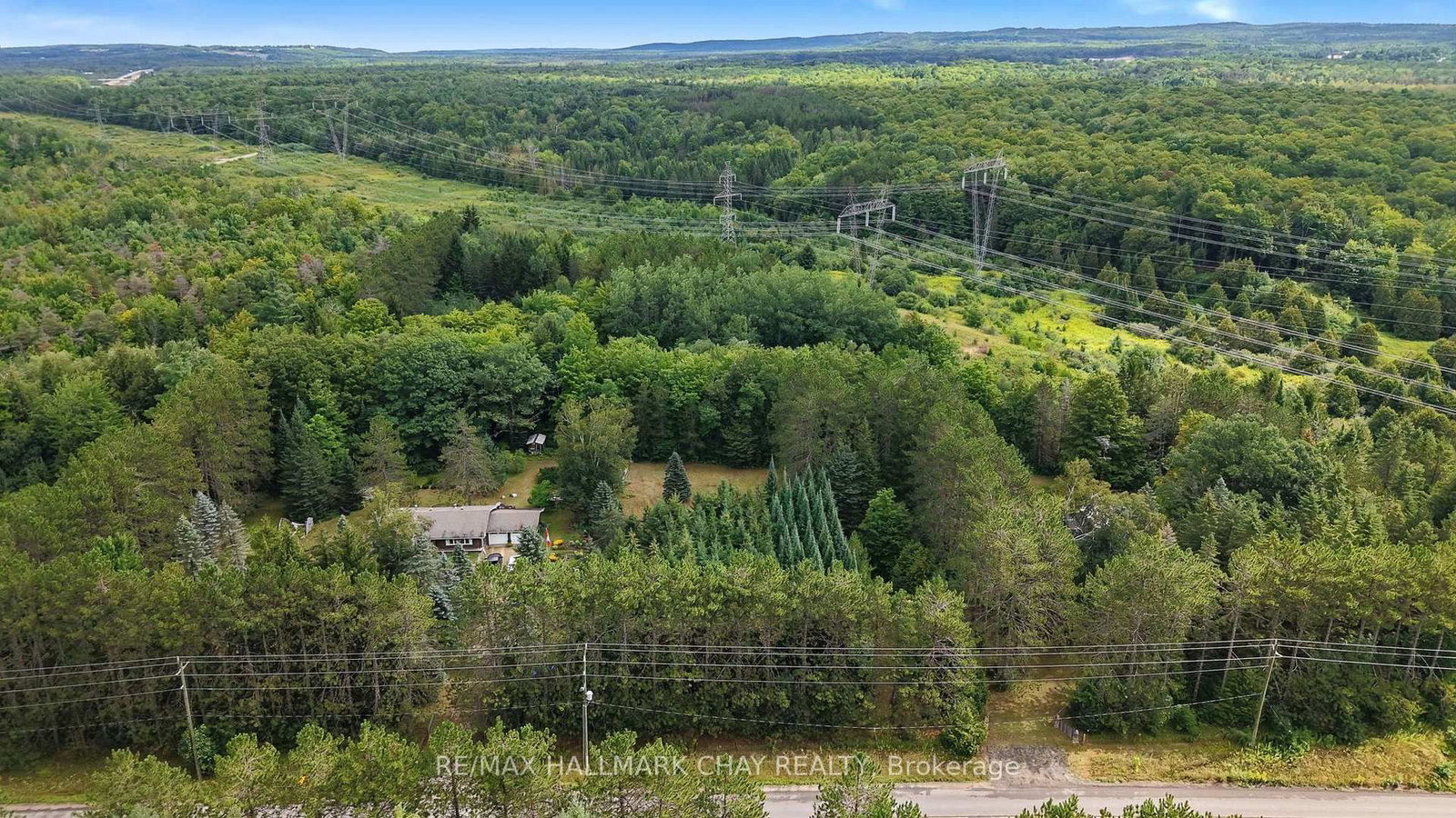 1347 Old Second Road N • Springwater, ON photo 8