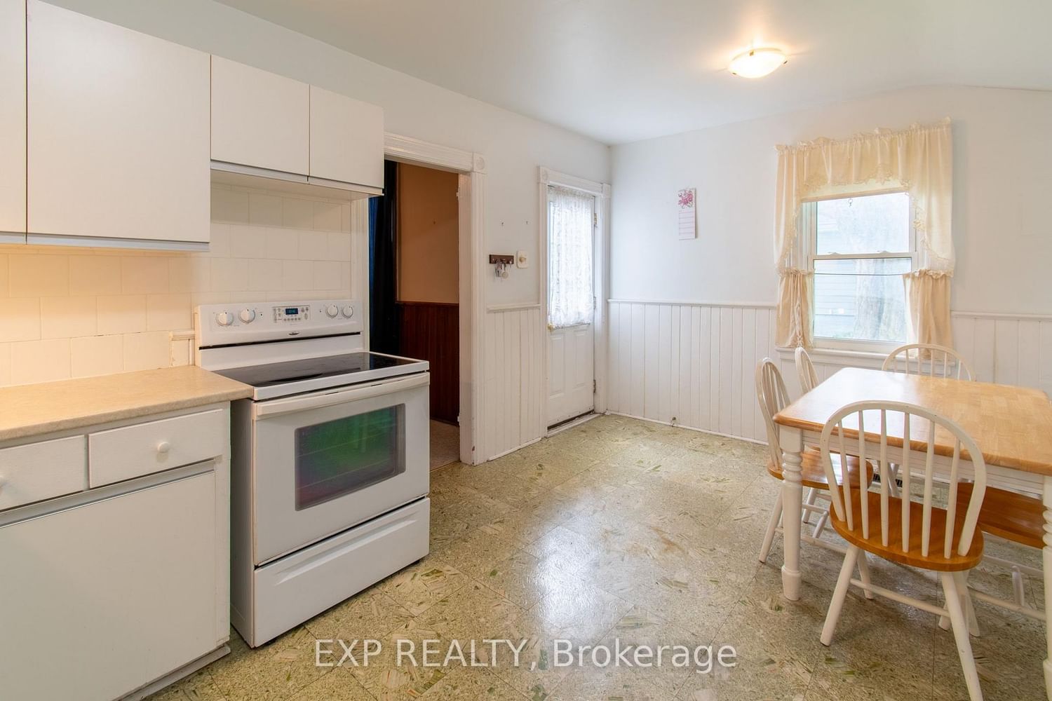 Listing Image 16