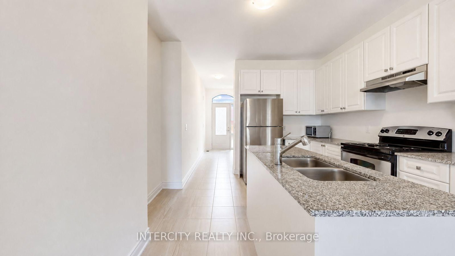 17 Union Boulevard • Wasaga Beach, ON photo 10