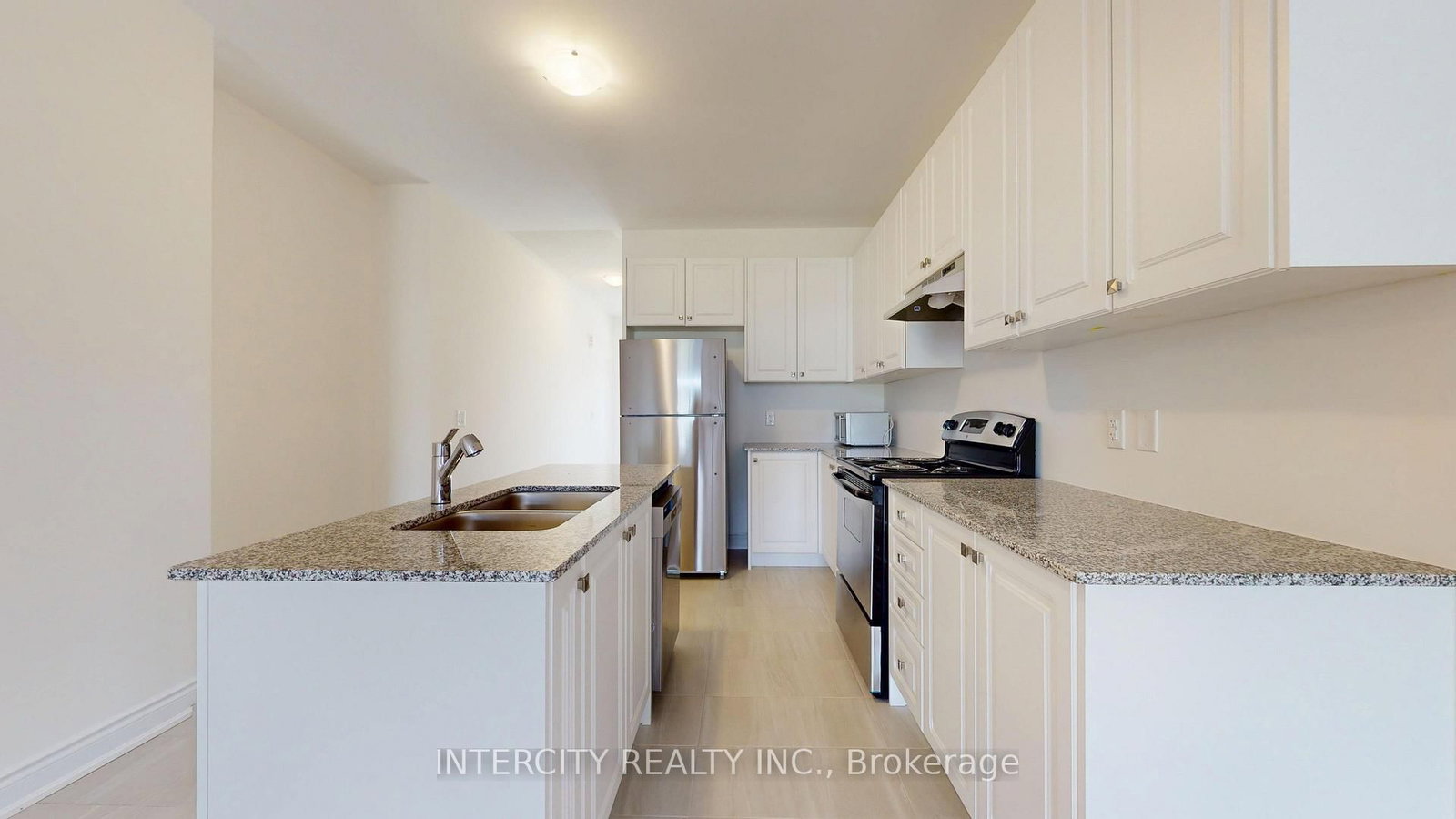 17 Union Boulevard • Wasaga Beach, ON photo 11