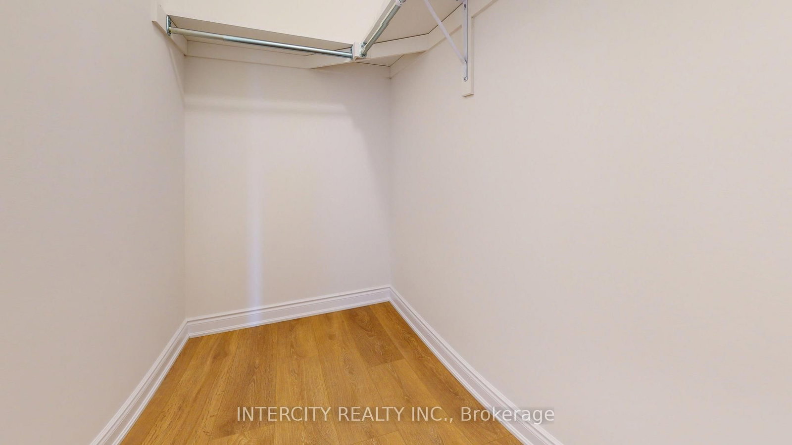 17 Union Boulevard • Wasaga Beach, ON photo 21