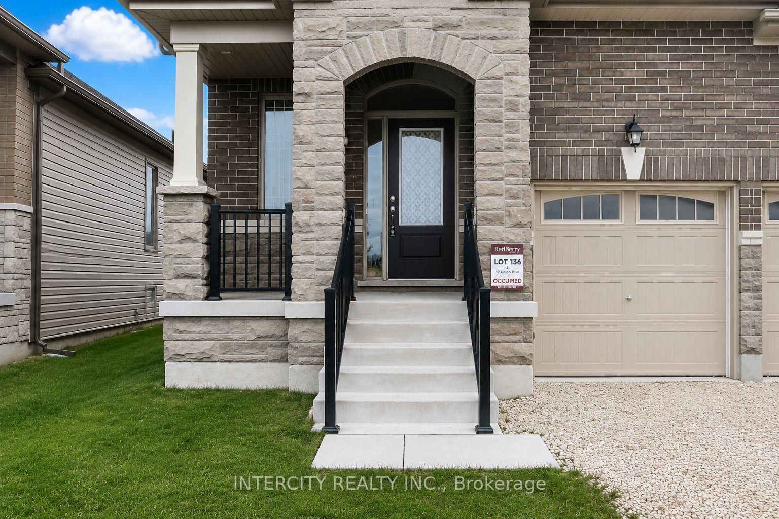 17 Union Boulevard • Wasaga Beach, ON photo 4