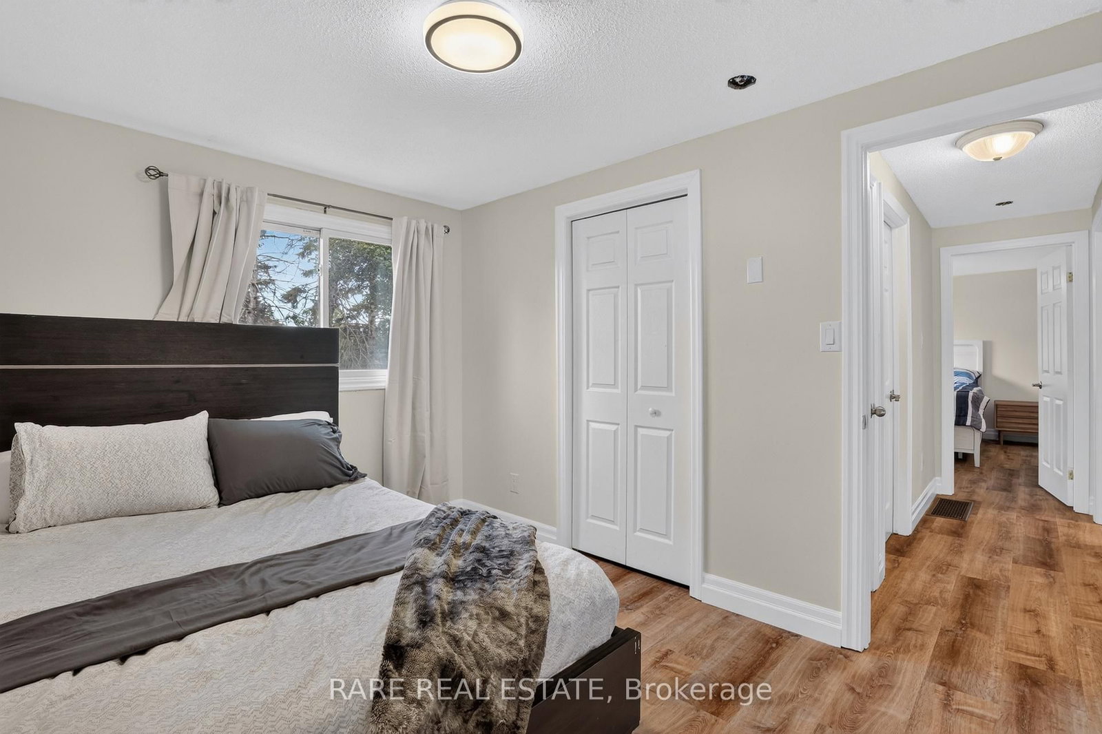 46 Ridgeway Avenue • Barrie, ON photo 14