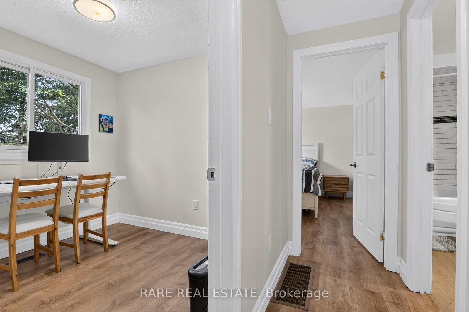 46 Ridgeway Avenue • Barrie, ON photo 17