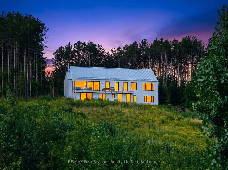 58 Sydenham Trail W