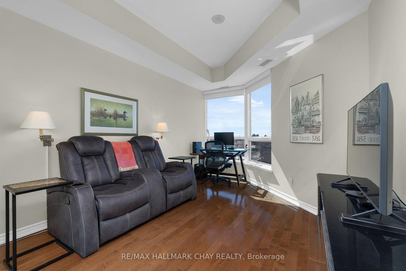 37 Ellen Street • #702 • Barrie, ON photo 16