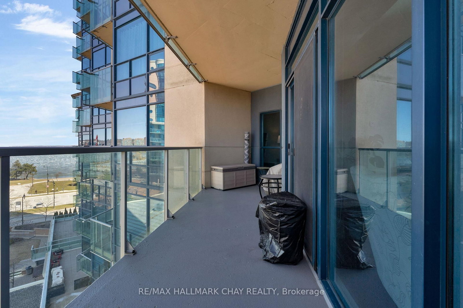 37 Ellen Street • #702 • Barrie, ON photo 28