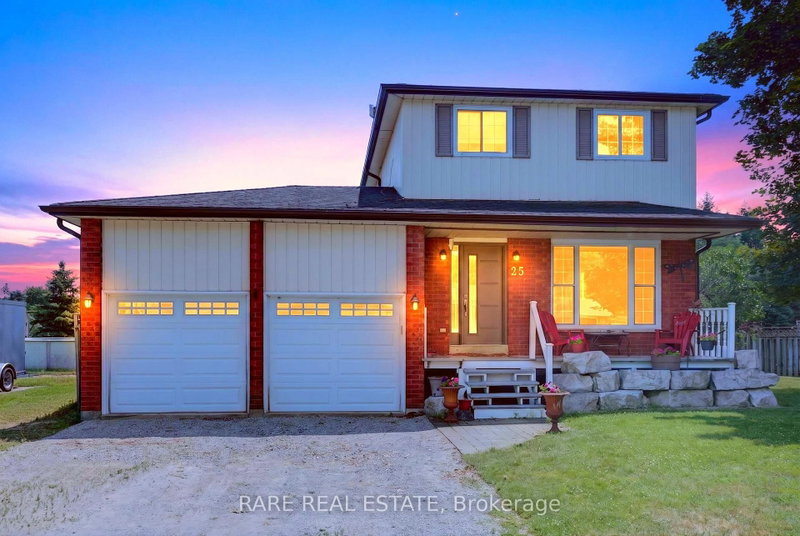 25 Edgewood Crescent