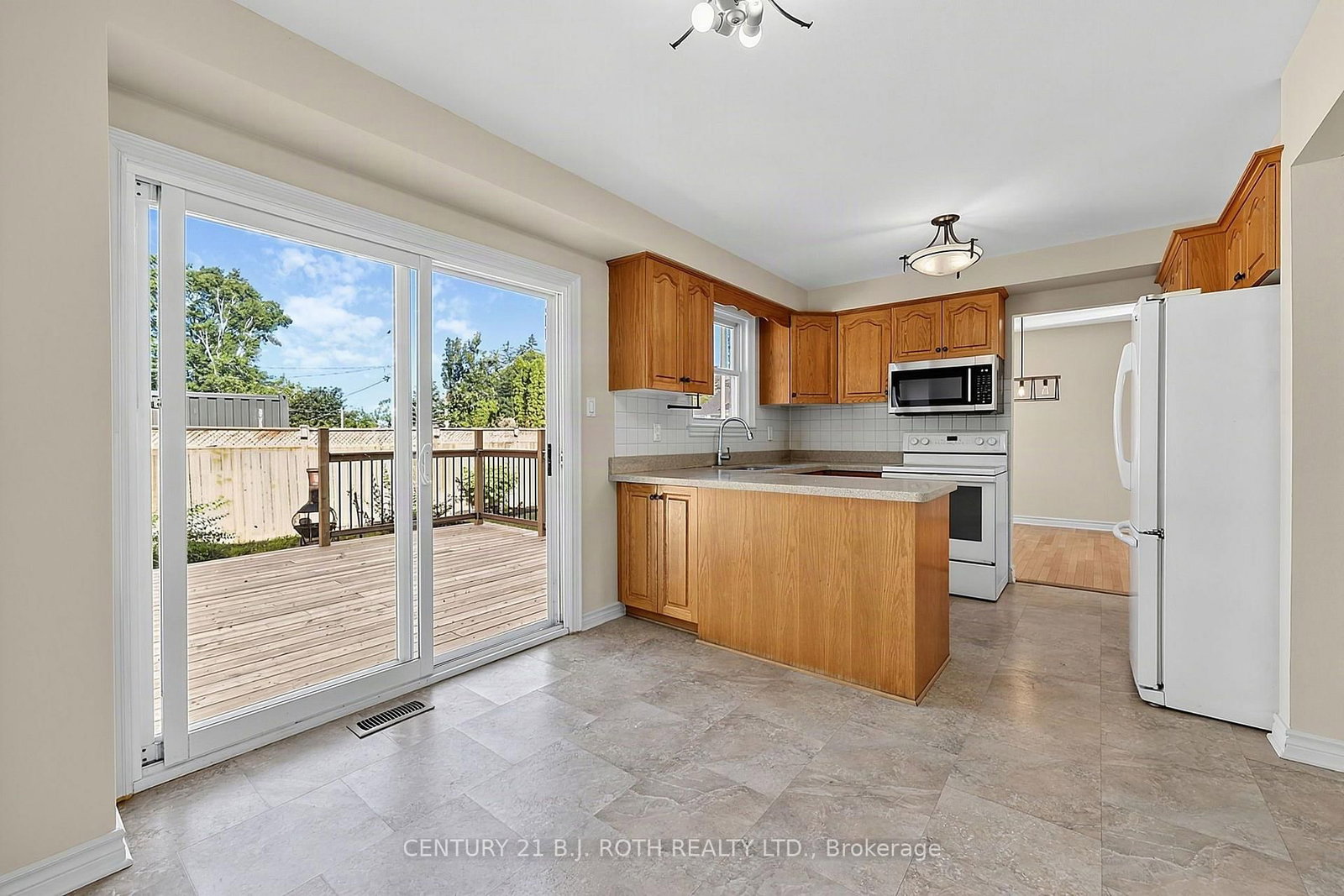 104 WOODSIDE Drive • Orillia, ON photo 13
