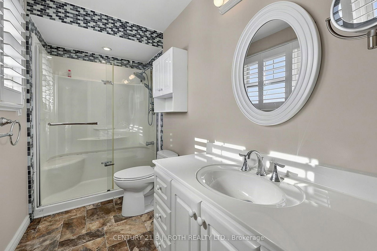 104 WOODSIDE Drive • Orillia, ON photo 21