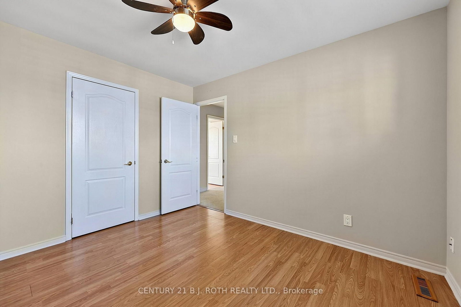 104 WOODSIDE Drive • Orillia, ON photo 22