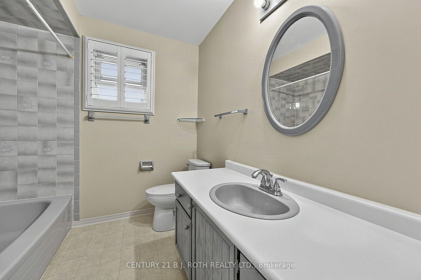104 WOODSIDE Drive • Orillia, ON photo 25