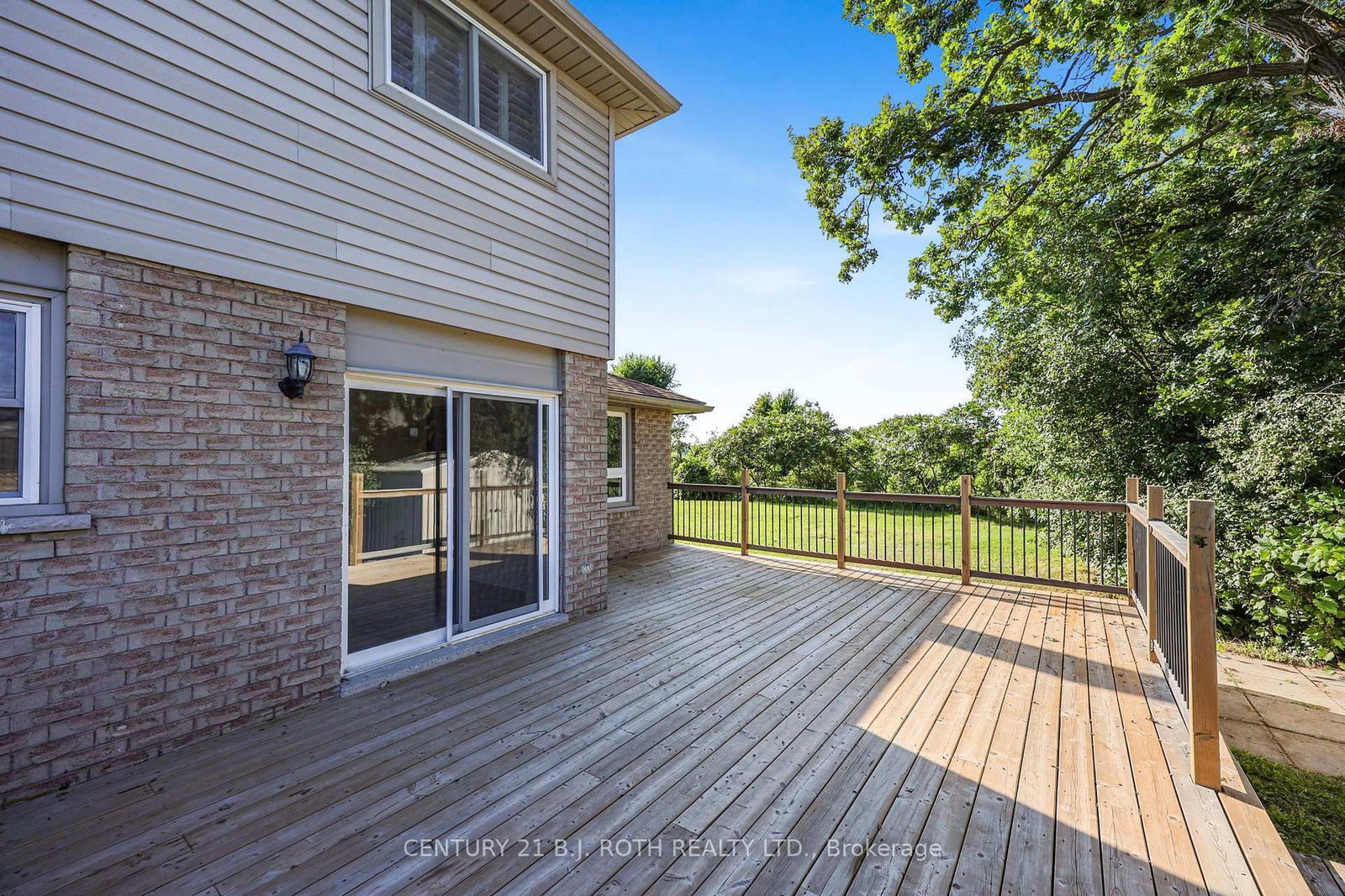 104 WOODSIDE Drive • Orillia, ON photo 35
