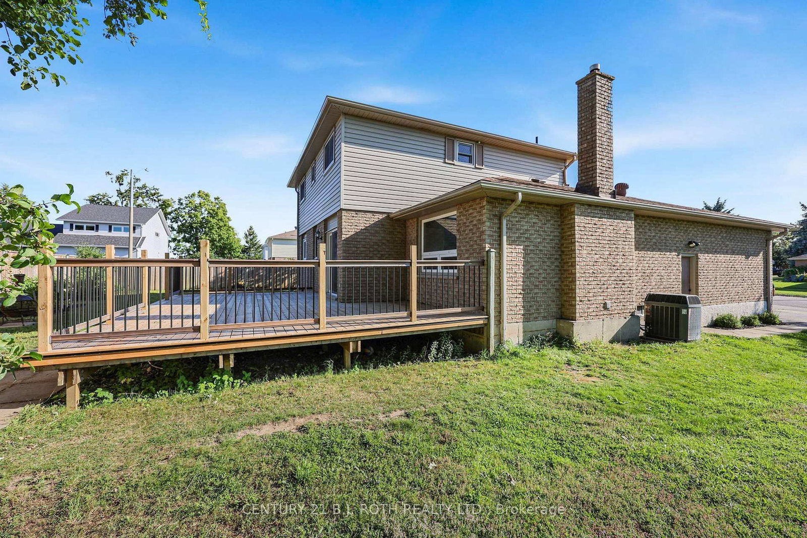 104 WOODSIDE Drive • Orillia, ON photo 39
