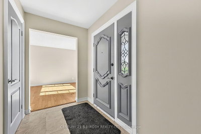 104 WOODSIDE Drive • Orillia, ON photo 6
