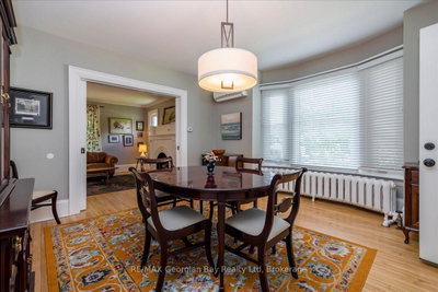 238 Sixth Street • Midland, ON photo 9