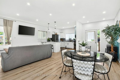 19 Vics Road • Midland, ON photo 4