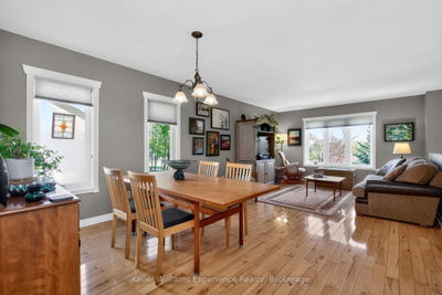 53 Therrien Court • Penetanguishene, ON photo 4