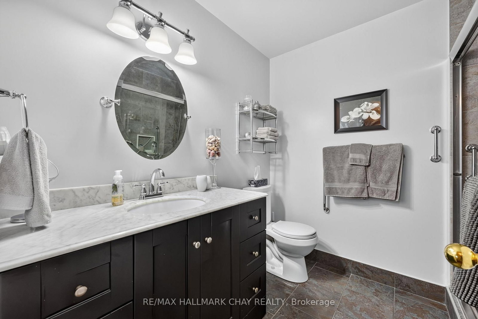 358 Livingstone Street W • Barrie, ON photo 11