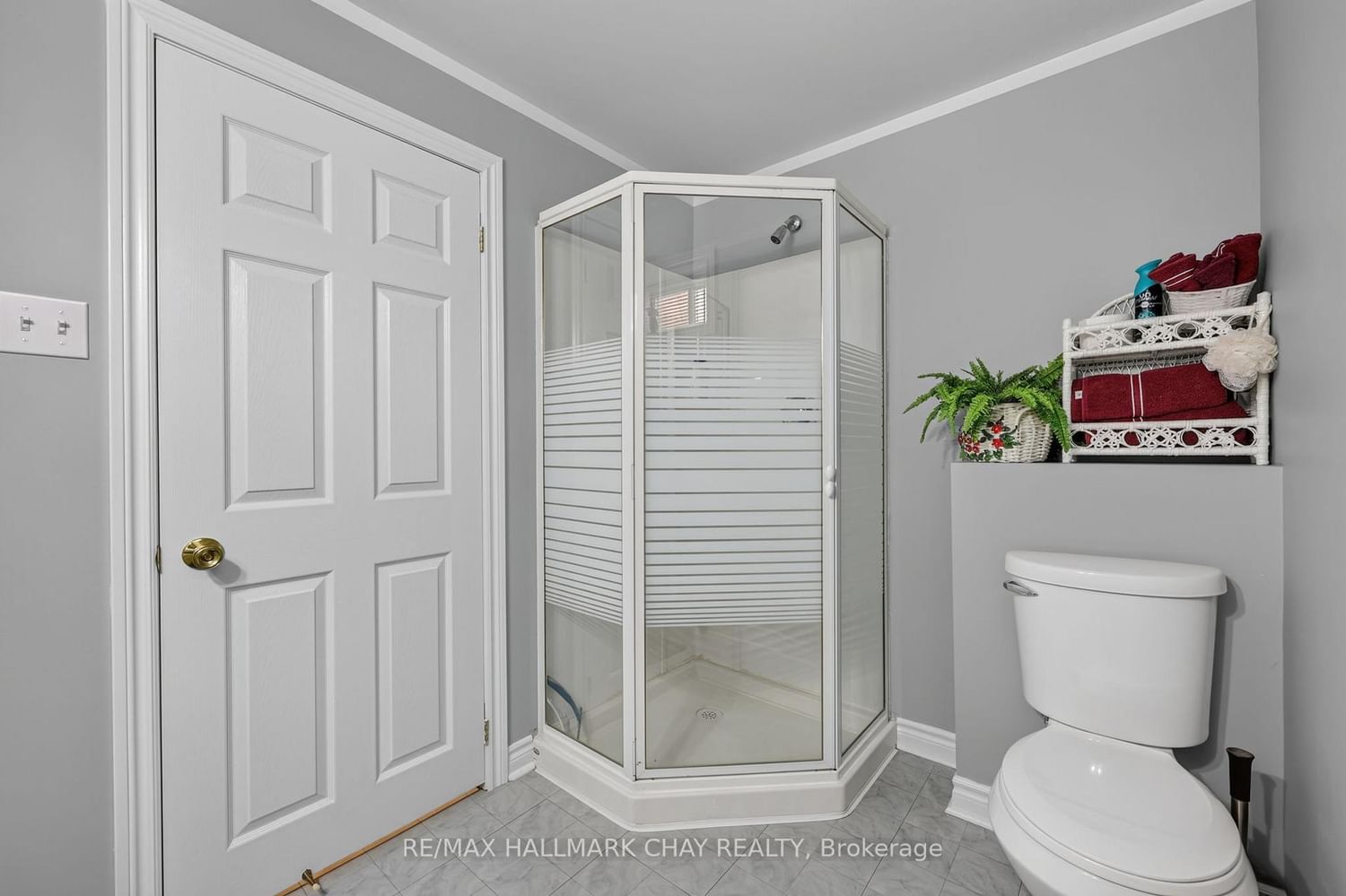 358 Livingstone Street W • Barrie, ON photo 17