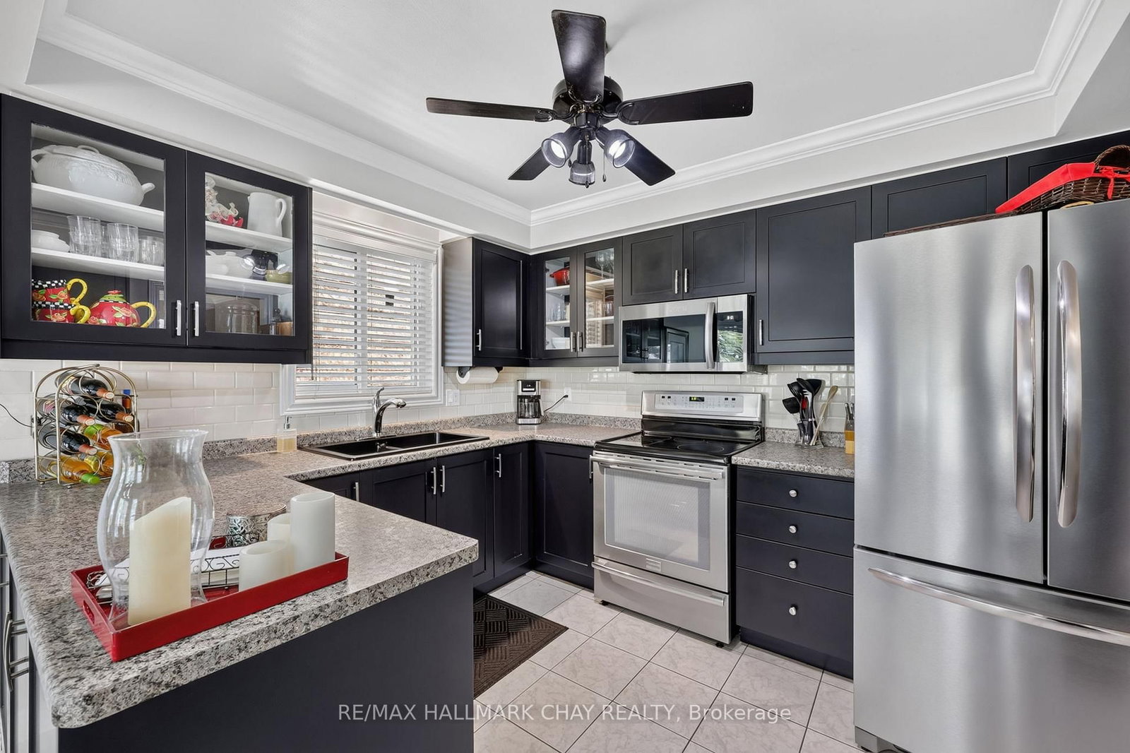 358 Livingstone Street W • Barrie, ON photo 3