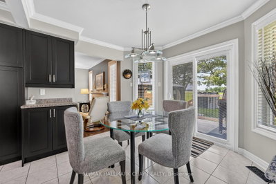 358 Livingstone Street W • Barrie, ON photo 4