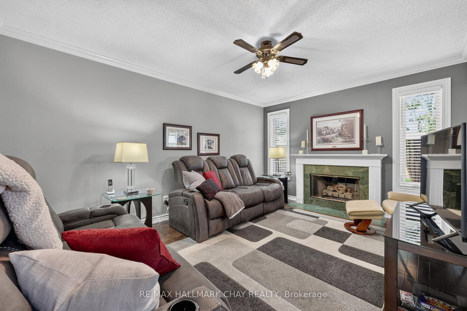 358 Livingstone Street W • Barrie, ON photo 6