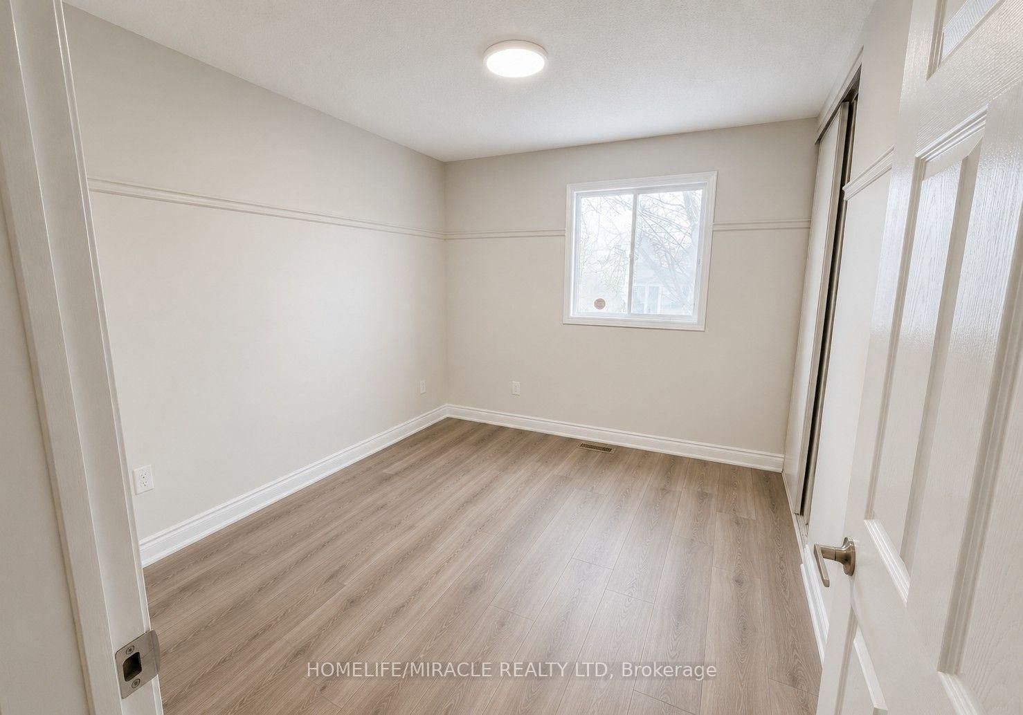 67 Livingstone Street W • Barrie, ON photo 14